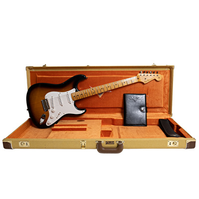 Fender Custom Shop 1955 Stratocaster Journeyman Relic Akçaağaç Klavye 7,25 - 9,5 Aged 2 Ton Sunburst Elektro Gitar